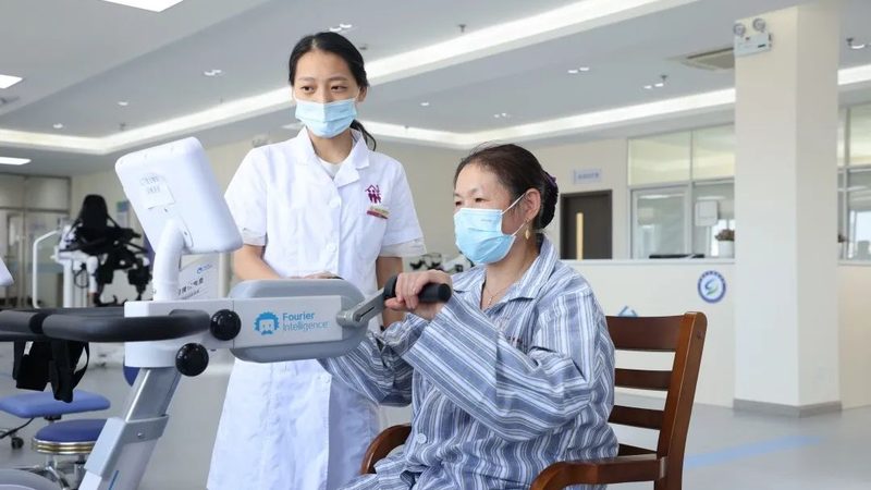 社区养老照护服务，为失能老人筑起温馨的家园
