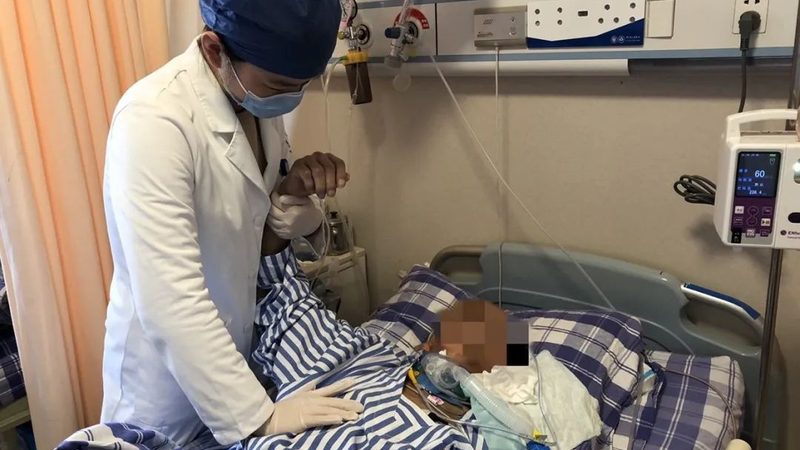 养老院护工日常：那些不为人知的细致关怀
