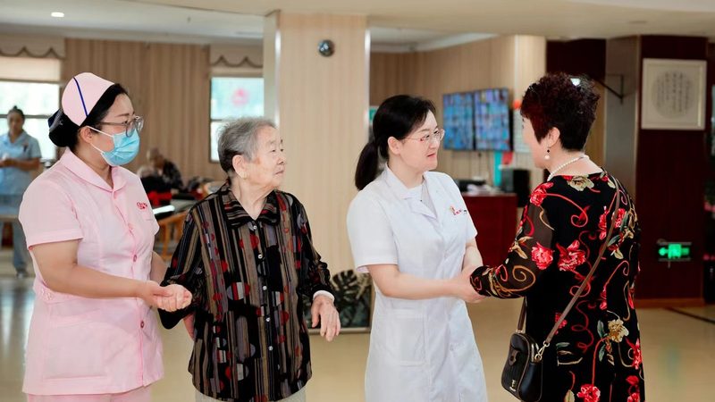 养老公寓服务内容揭秘：失能老人照护的关键要素**