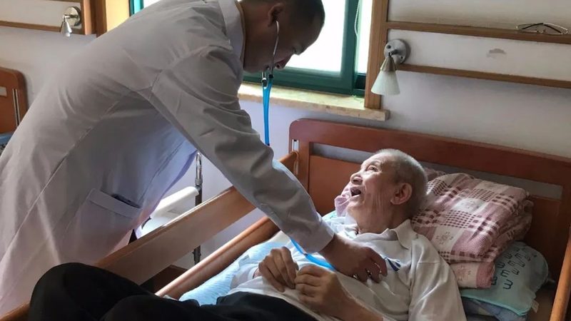 北京居家养老陪护价格：揭秘影响因素与合理选择